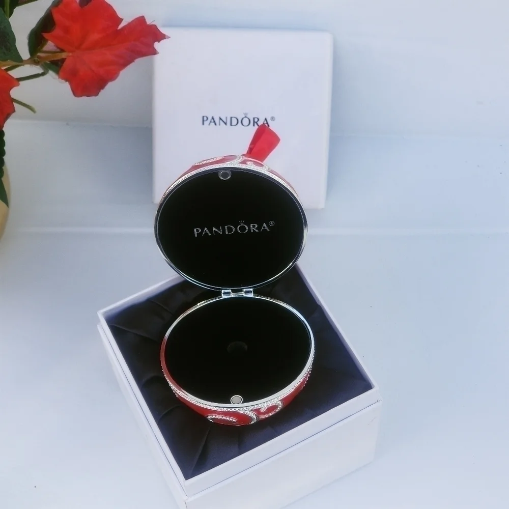 PANDORA HOLIDAY ORNAMENT